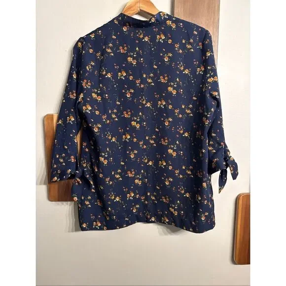 Jessy A floral open front light weight blazer Medium - Picture 3 of 5